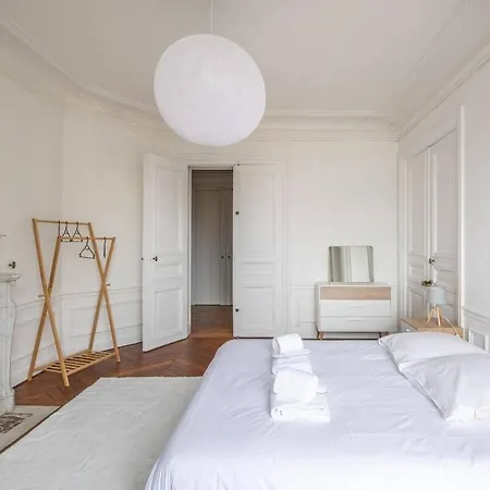 Stunning Parisian Getaway Appartamento Parigi