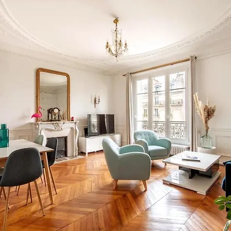 Apartment Stunning Parisian Getaway *